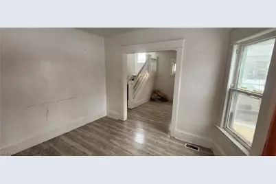 6639 Ovington, Loveland, OH 44127 - Photo 3