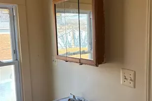 1013 Saint George, East Liverpool, OH 43920 - Photo 15