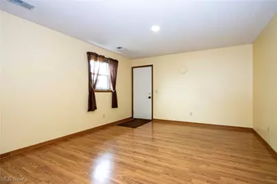 339 Villard Street, Apple Creek, OH 44606 - Photo 9