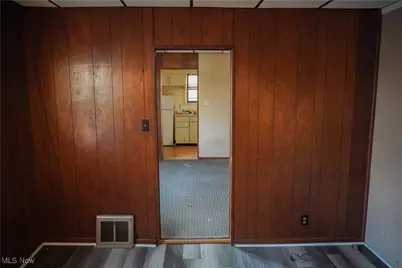 508 Tremont Avenue SW, Massillon, OH 44647 - Photo 7