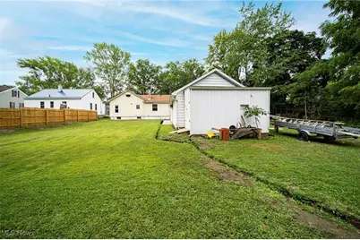 411 Eastlawn Street, Geneva, OH 44041 - Photo 9