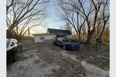 5618 Green Ridge Road SE, New Philadelphia, OH 44663 - Photo 5