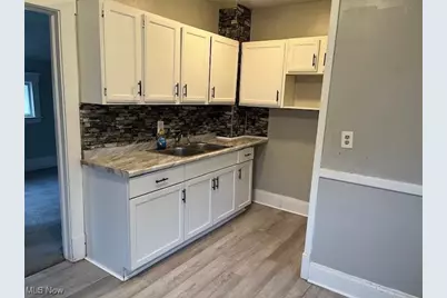 3715 W 37th Street, Loveland, OH 44109 - Photo 3