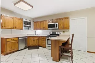 1101 47th St, Vienna, WV 26105 - Photo 9