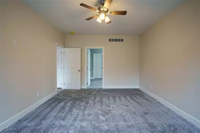 2938 S Hametown Road, Barberton, OH 44203 - Photo 15