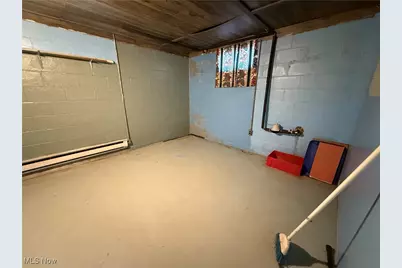 425 E Union Avenue, West Lafayette, OH 43845 - Photo 17