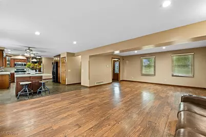 7686 Peck Road, Ravenna, OH 44266 - Photo 15