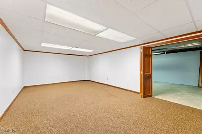 7686 Peck Road, Ravenna, OH 44266 - Photo 37