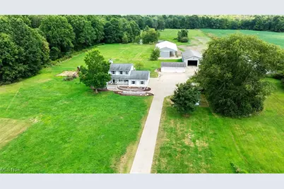 7686 Peck Road, Ravenna, OH 44266 - Photo 9