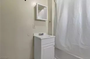 407 Seborn Ave, Zanesville, OH 43701 - Photo 11