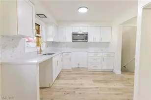 211 Donnell St, Weirton, WV 26062 - Photo 9