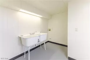 211 Donnell St, Weirton, WV 26062 - Photo 27