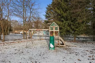 323 Tyson Ave, Akron, OH 44319 - Photo 37