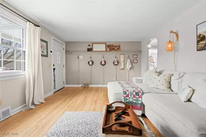 323 Tyson Avenue, Akron, OH 44319 - Photo 7