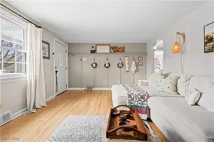 323 Tyson Ave, Akron, OH 44319 - Photo 7