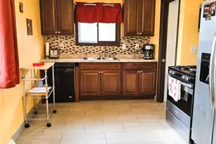 14621 St James Ave, Loveland, OH 44135 - Photo 3