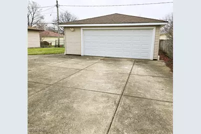 14621 Saint James Avenue, Loveland, OH 44135 - Photo 15