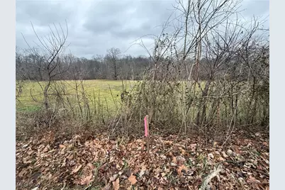 La Vona Dr, Zanesville, OH 43701 - Photo 15