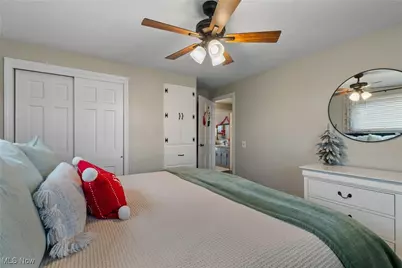 3227 Greenpark Street NW, Massillon, OH 44646 - Photo 15