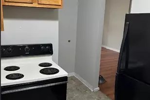 851 Forrest Dr, Akron, OH 44306 - Photo 9