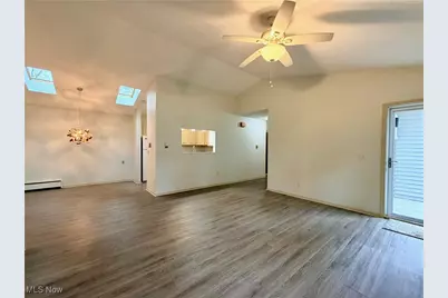 102 Burlington Oval Drive, Chardon, OH 44024 - Photo 7