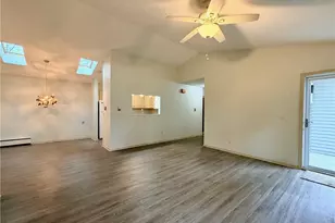 102 Burlington Oval Dr, Chardon, OH 44024 - Photo 7