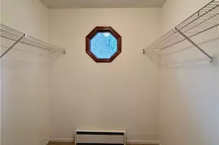 102 Burlington Oval Dr, Chardon, OH 44024 - Photo 17