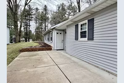 102 Burlington Oval Drive, Chardon, OH 44024 - Photo 3