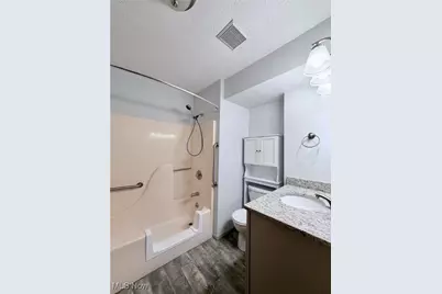 102 Burlington Oval Drive, Chardon, OH 44024 - Photo 19