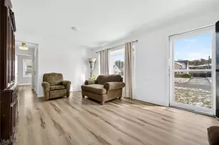 28785 Hazel Ave, Wickliffe, OH 44092 - Photo 3