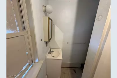 248 7th Street NW, Barberton, OH 44203 - Photo 13