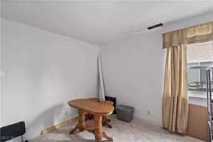 2542 Royal County Down, Uniontown, OH 44685 - Photo 17