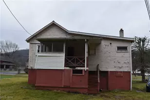 52140 Home St, St Clairsville, OH 43950 - Photo 9