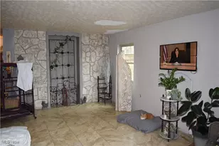 65141 Three Hills Dr, Bellaire, OH 43906 - Photo 9