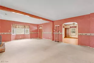 8382 Euclid Chardon Rd, Kirtland, OH 44094 - Photo 7