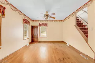 8382 Euclid Chardon Rd, Kirtland, OH 44094 - Photo 9