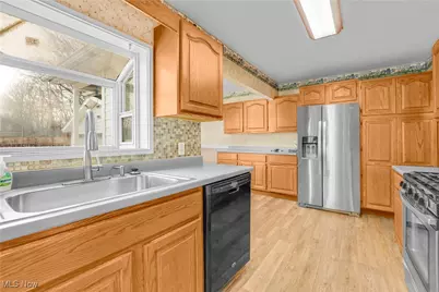 8382 Euclid Chardon Road, Kirtland, OH 44094 - Photo 17