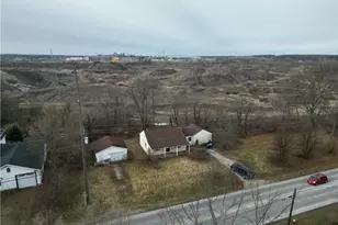 3032 E River Rd, Sheffield Village, OH 44054 - Photo 3