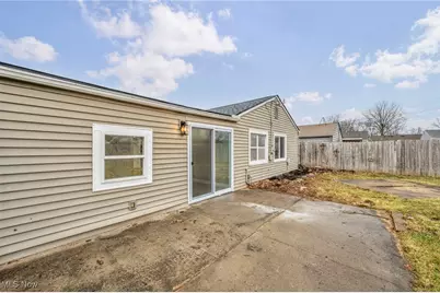 614 Weller, Elyria, OH 44035 - Photo 5