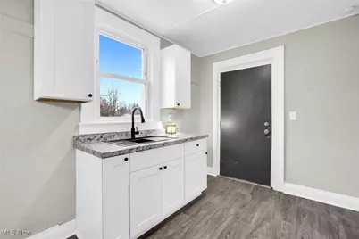 427 Black Street, Akron, OH 44306 - Photo 17