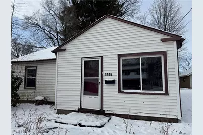 1146 Adelaide Avenue SE, Warren, OH 44484 - Photo 1