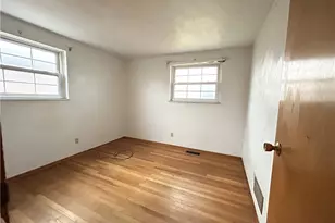 225 Petrick Ave, Mingo Junction, OH 43938 - Photo 17