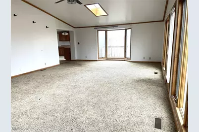 225 Petrick Ave, Mingo Junction, OH 43938 - Photo 11