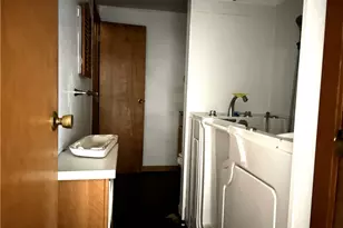 225 Petrick Ave, Mingo Junction, OH 43938 - Photo 13