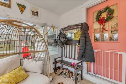 226 Sunset Road, Avon Lake, OH 44012 - Photo 3