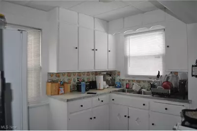 11907 Mount Overlook Avenue, Loveland, OH 44120 - Photo 5