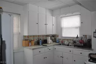 11907 Mt Overlook Ave, Loveland, OH 44120 - Photo 5