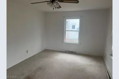 2351 S Freedom Avenue, Alliance, OH 44601 - Photo 5