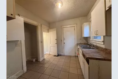 1644 Jacobs Road, Youngstown, OH 44505 - Photo 3