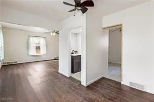 642 Parkman Rd NW, Warren, OH 44485 - Photo 5